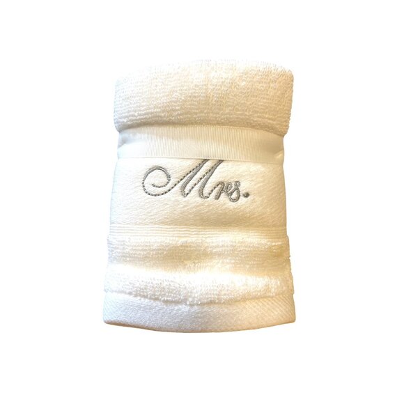 Mr. & Mrs. Embroidered White Cotton Washcloths Set Of 4 Bella Lux Fine Linens - Picture 2 of 4